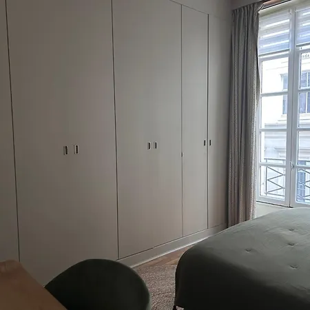 Spacieux Au Centre De Lägenhet *